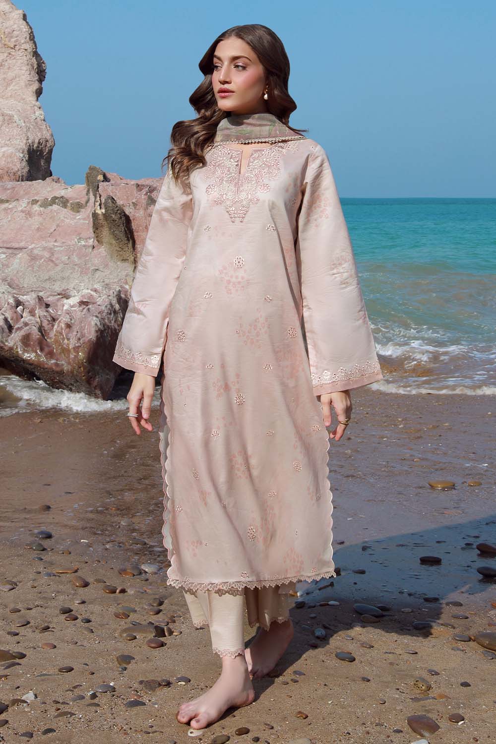 Seran | Afsanah Lawn 25 | RUMI