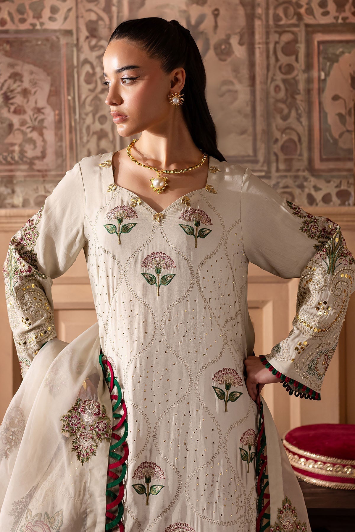 Nureh | Nur Mahal Formals | NE-139
