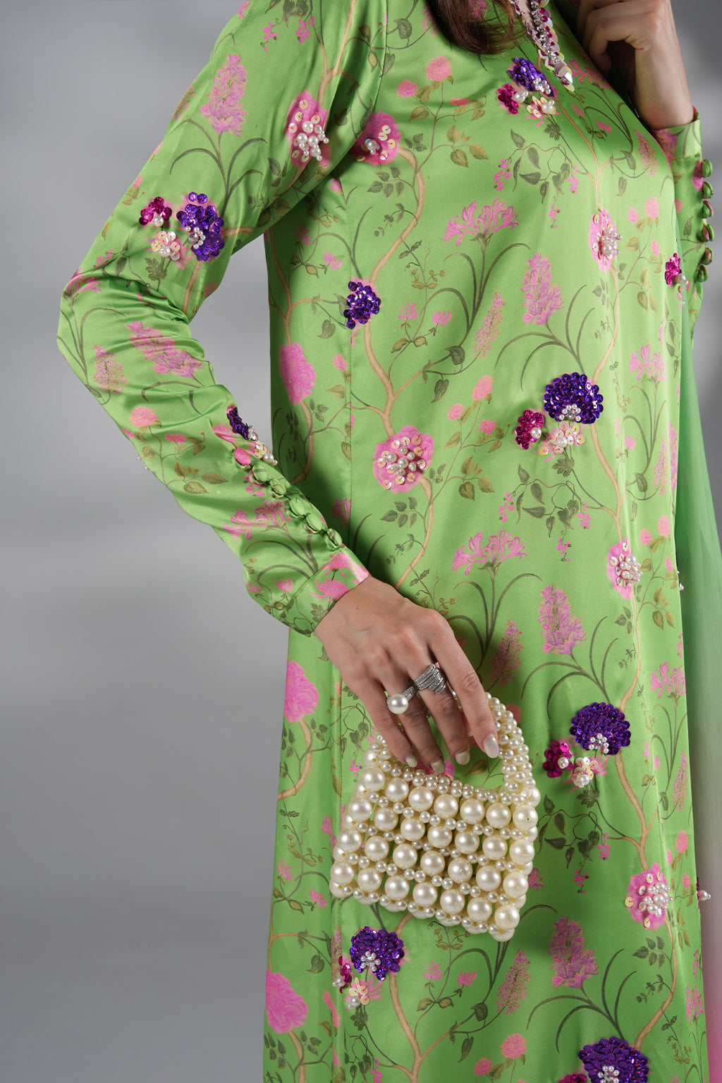 Amave | Oro Luxury Wear | AM-06