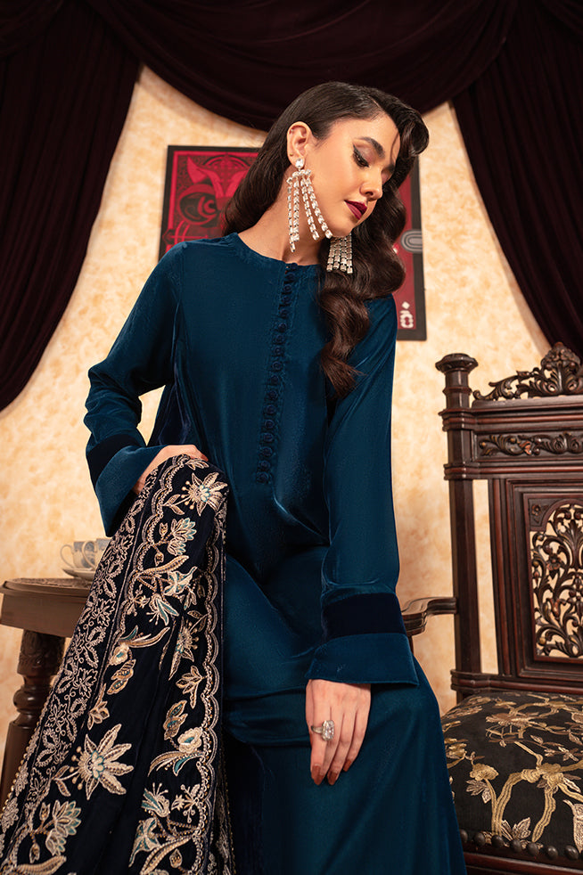 Fozia Khalid | Velvet Deck | Ariana