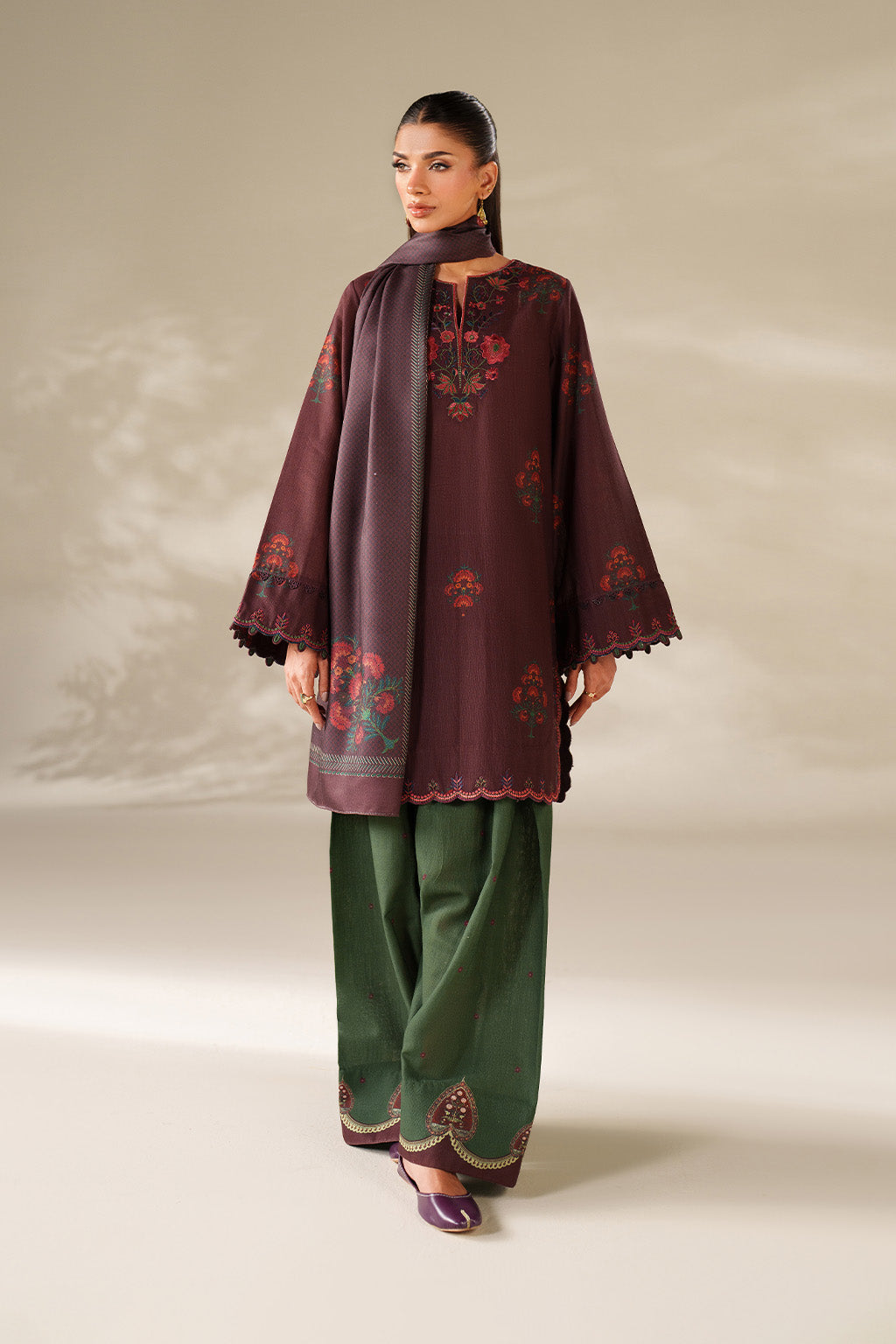 Iznik | Winter Chapter 25 | UE-562 Printed Khaddar