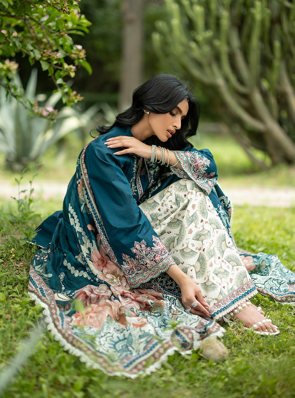 Zainab Chottani | Luxe Lawn 26 | Faye - 01