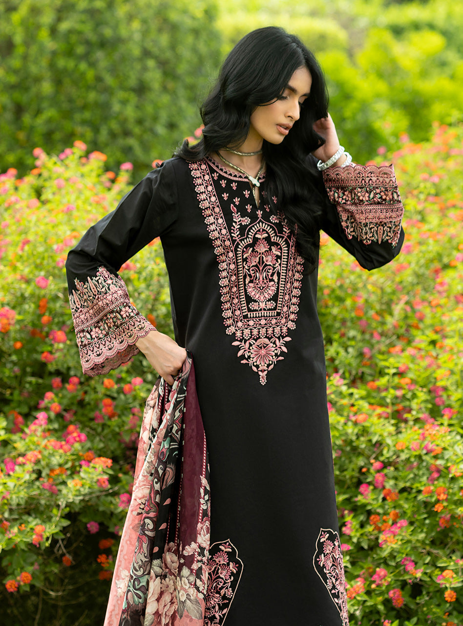 Zainab Chottani | Luxe Lawn 26 | Seya - 10