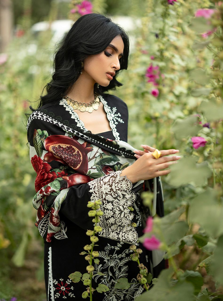 Zainab Chottani | Luxe Lawn 26 | Fia - 03