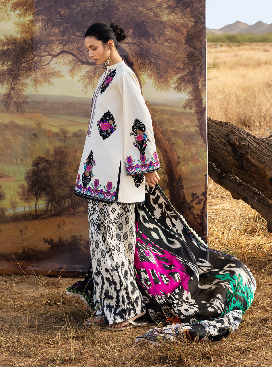 Zainab Chottani | Spring Summer Lawn 26 | Nivara 17