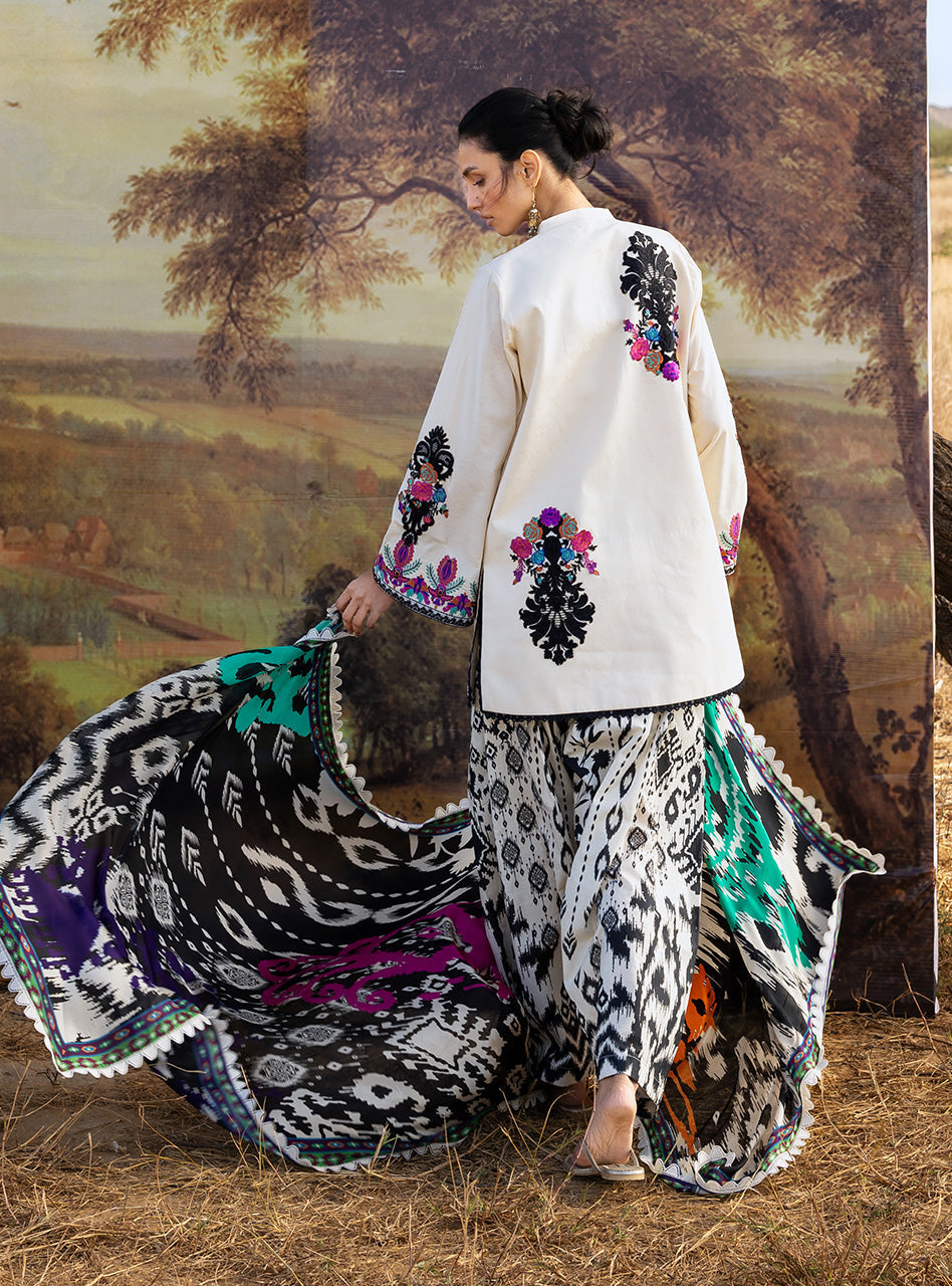Zainab Chottani | Spring Summer Lawn 26 | Nivara 17