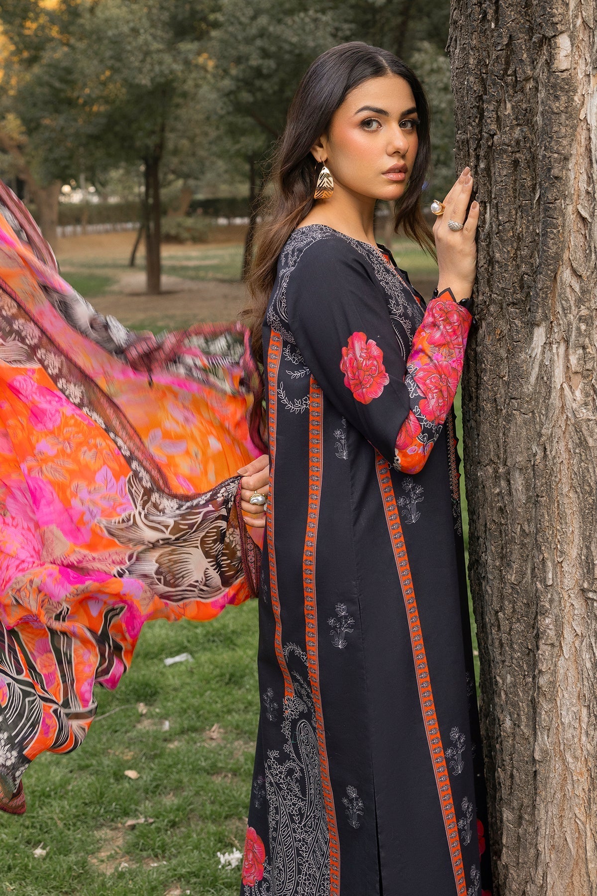 Charizma | C prints Lawn | CP5-18