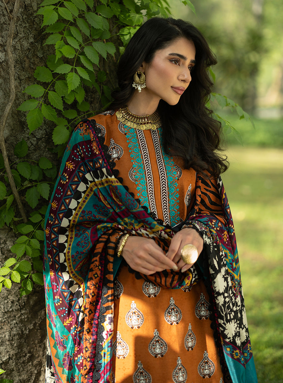 Zainab Chottani | Luxe Lawn 26 | Erin - 11