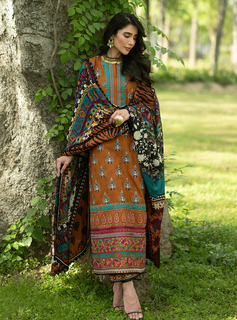 Zainab Chottani | Luxe Lawn 26 | Erin - 11