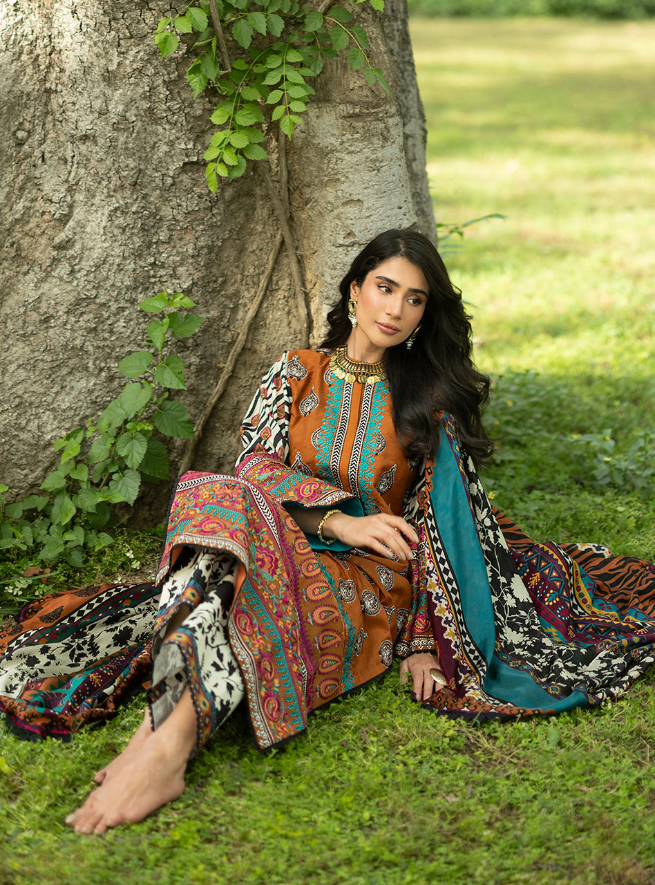 Zainab Chottani | Luxe Lawn 26 | Erin - 11