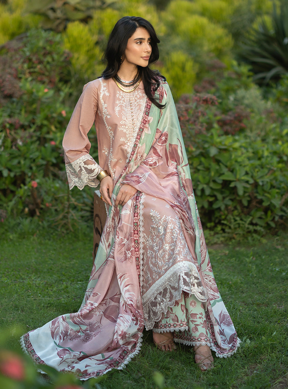Zainab Chottani | Luxe Lawn 26 | Esme - 02