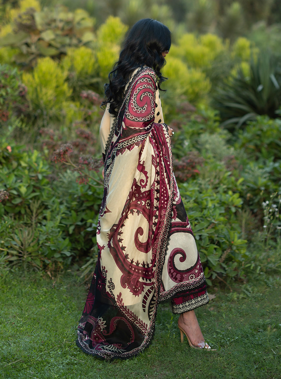 Zainab Chottani | Luxe Lawn 26 | Nour - 09