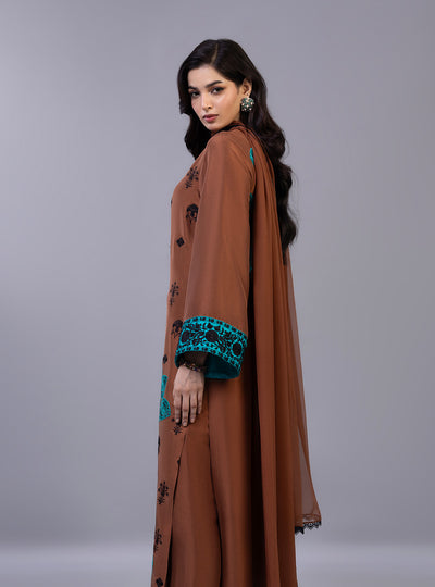 Zainab Chottani | Ramadan Edit 26 | Terra Luxe