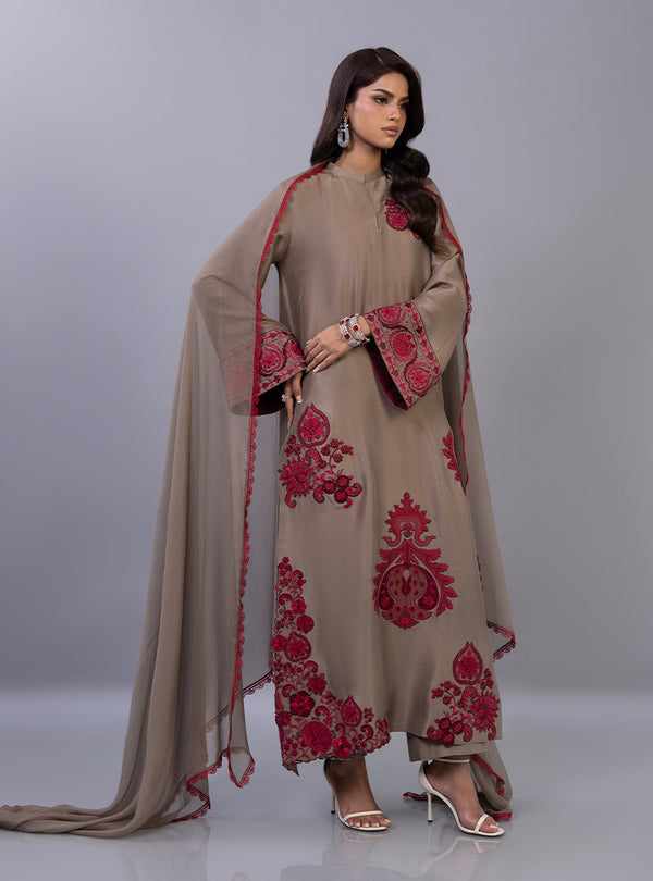 Zainab Chottani | Ramadan Edit 26 | Taupe Royale