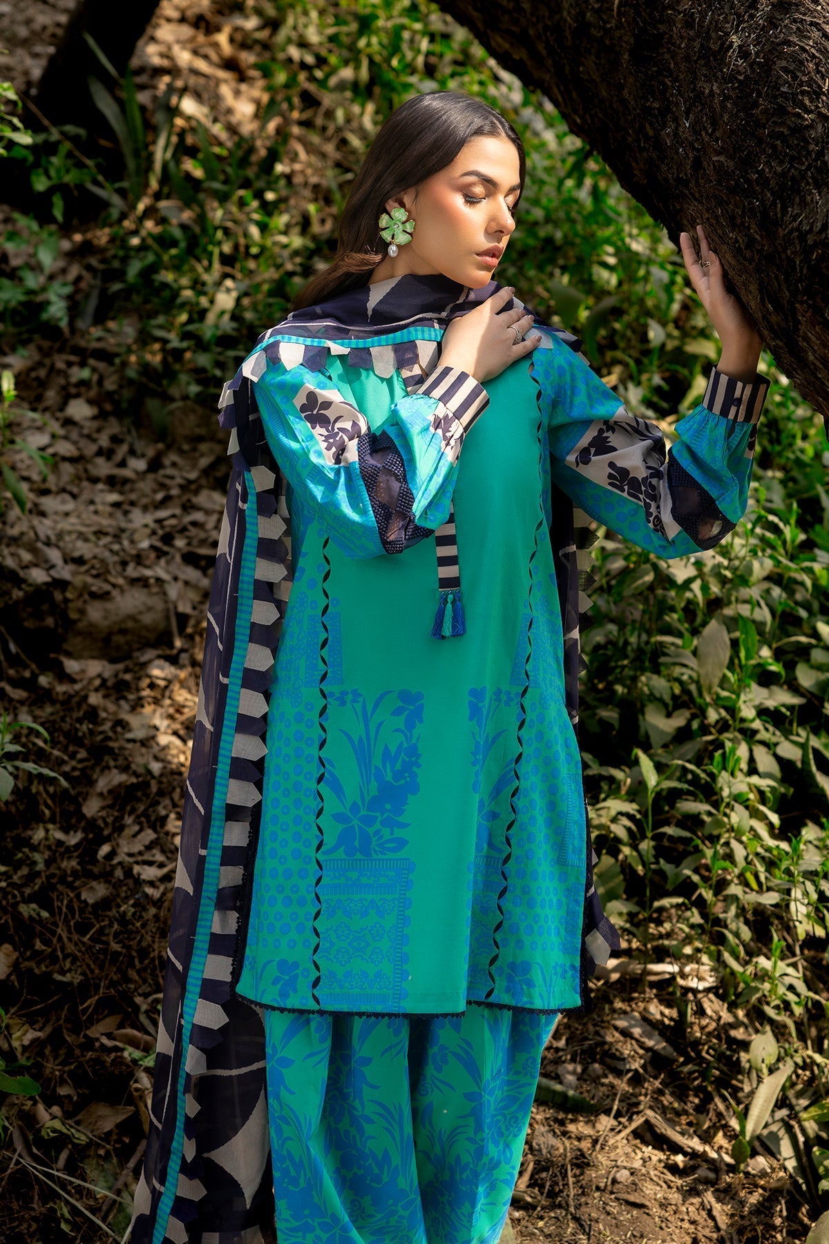 Charizma | C prints Lawn | CP5-17