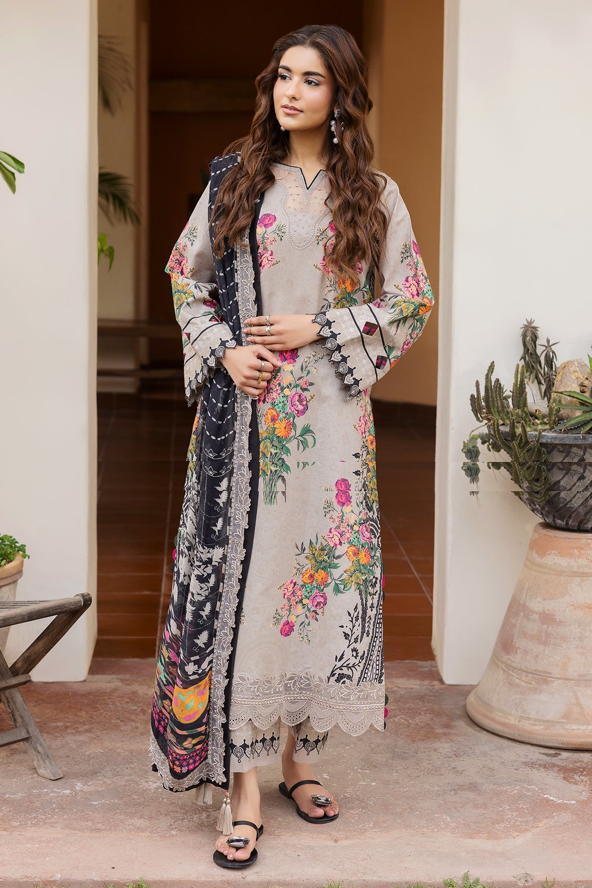 Charizma | Andaaz Lawn 26 | CAD6-08
