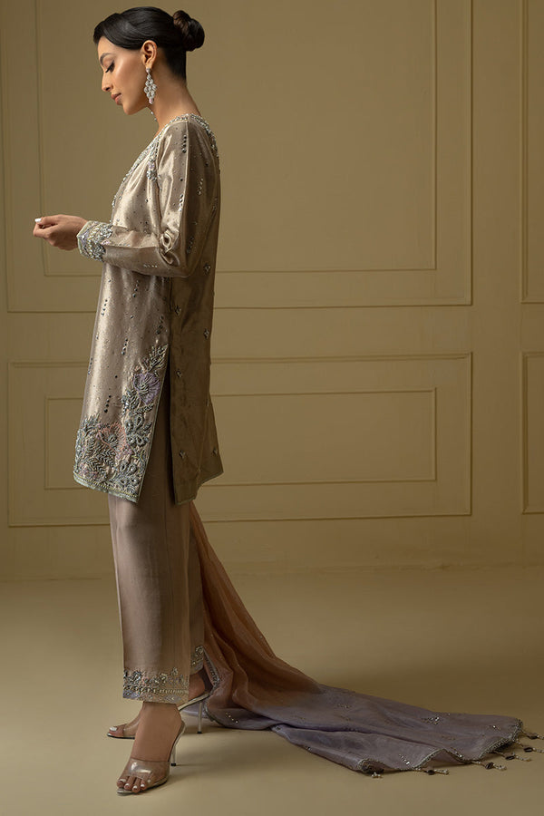 Sana Abbas | Suvi Wedding Formals | LEYA