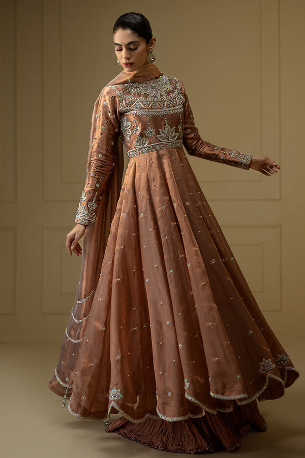 Sana Abbas | Suvi Wedding Formals | NUR