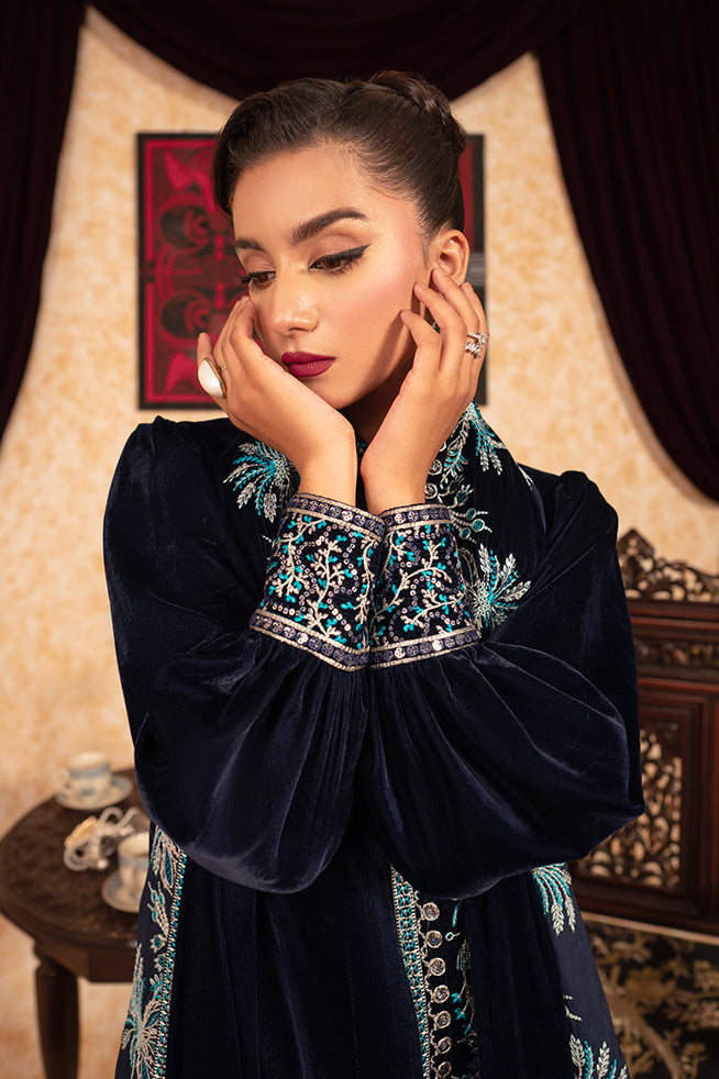 Fozia Khalid | Velvet Deck | Spade