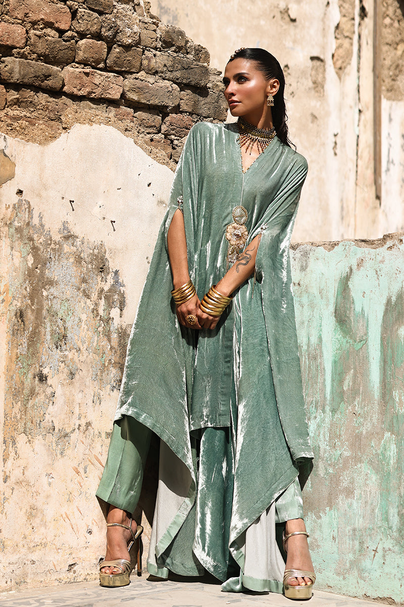 Wardha Saleem | Pure Velvet 25 |Kyra