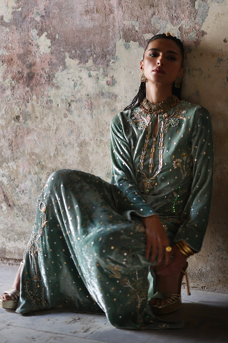 Wardha Saleem | Pure Velvet 25 | Vian