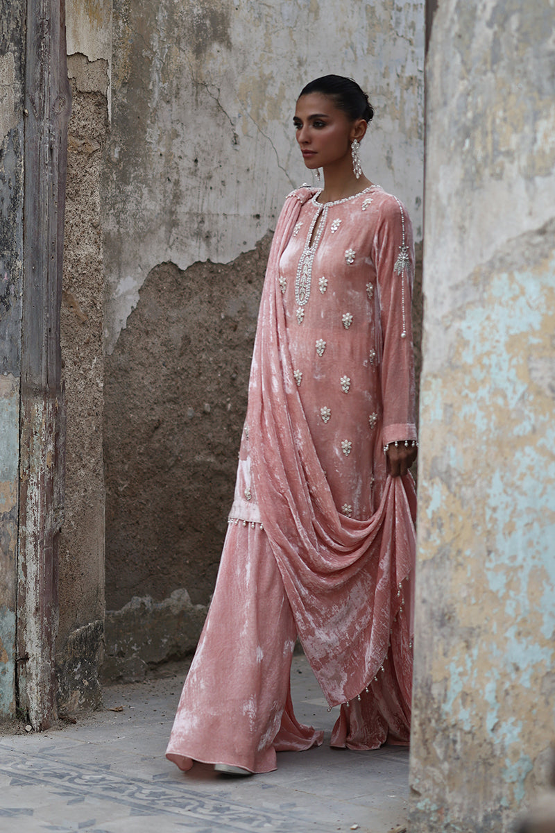 Wardha Saleem | Pure Velvet 25 | Zynia