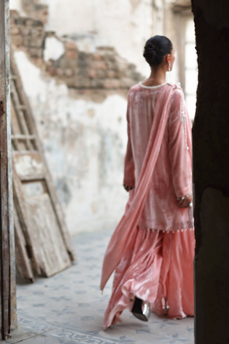 Wardha Saleem | Pure Velvet 25 | Zynia