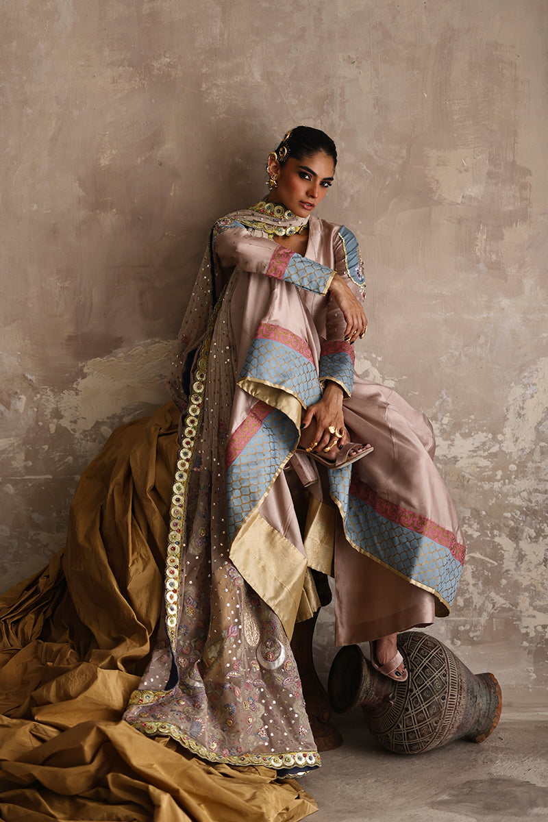 Wardha Saleem | Layla Formals 25 | Gulbagh