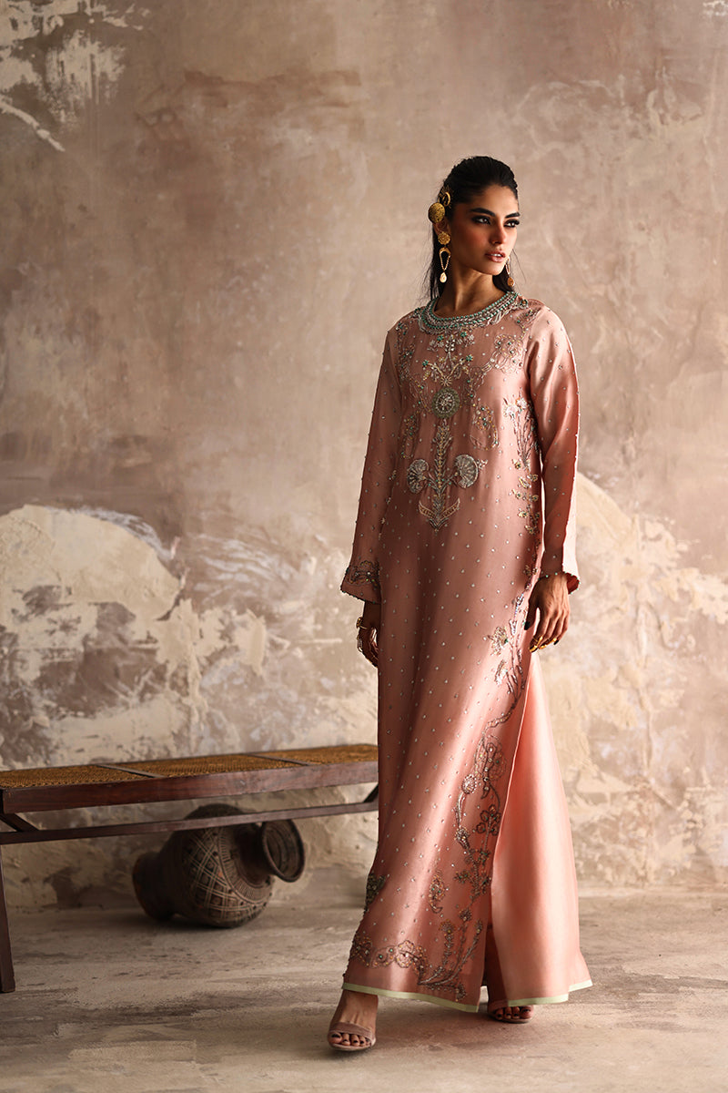 Wardha Saleem | Layla Formals 25 | Gulrukh