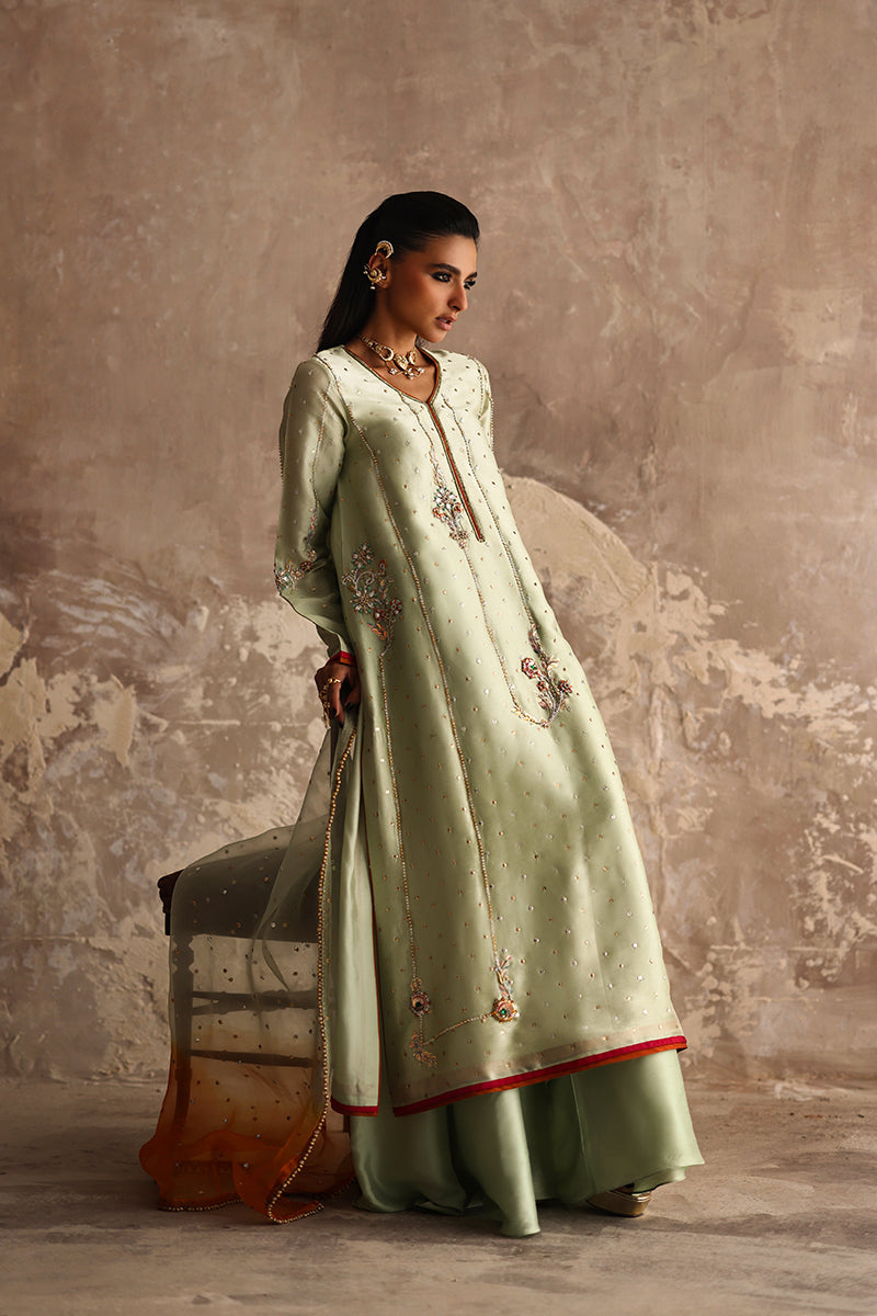 Wardha Saleem | Layla Formals 25 | Mishk