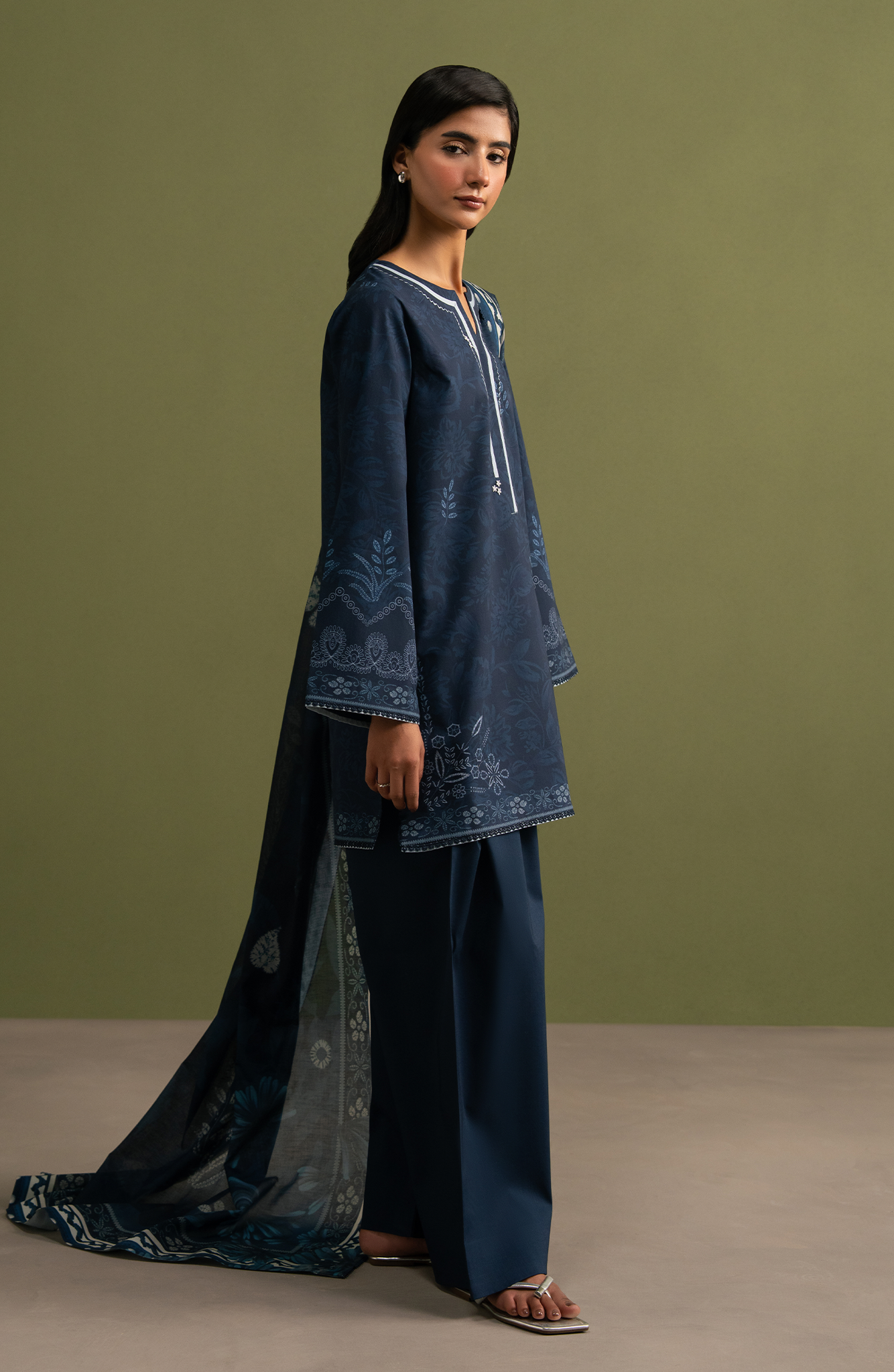 Seran | Essentials Casual | Zayel