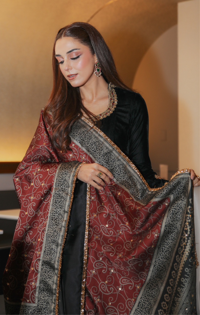 Maya | Viola Luxe Velvet 25 | SURMAI