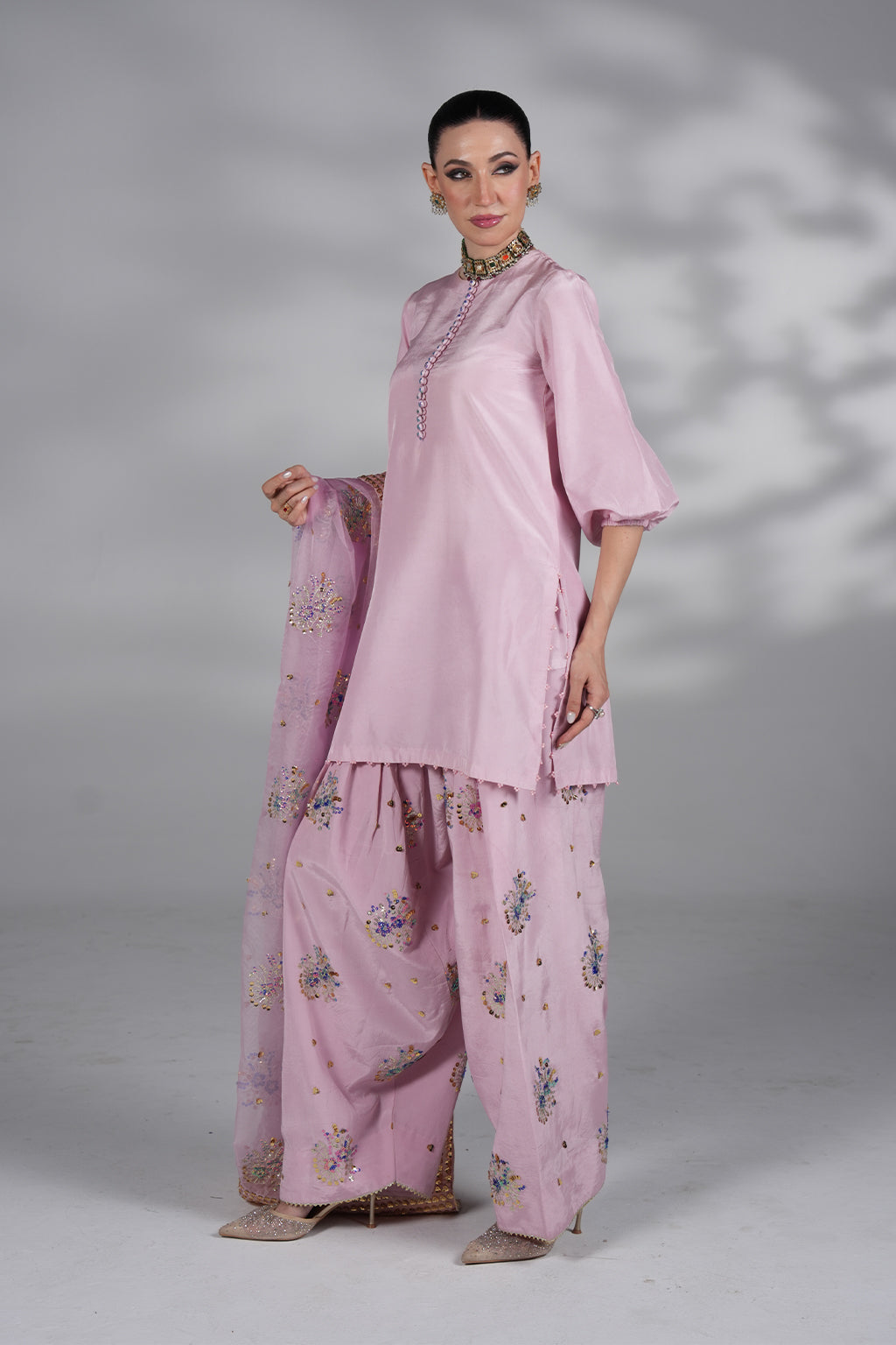 Amave | Oro Luxury Wear | AM-03