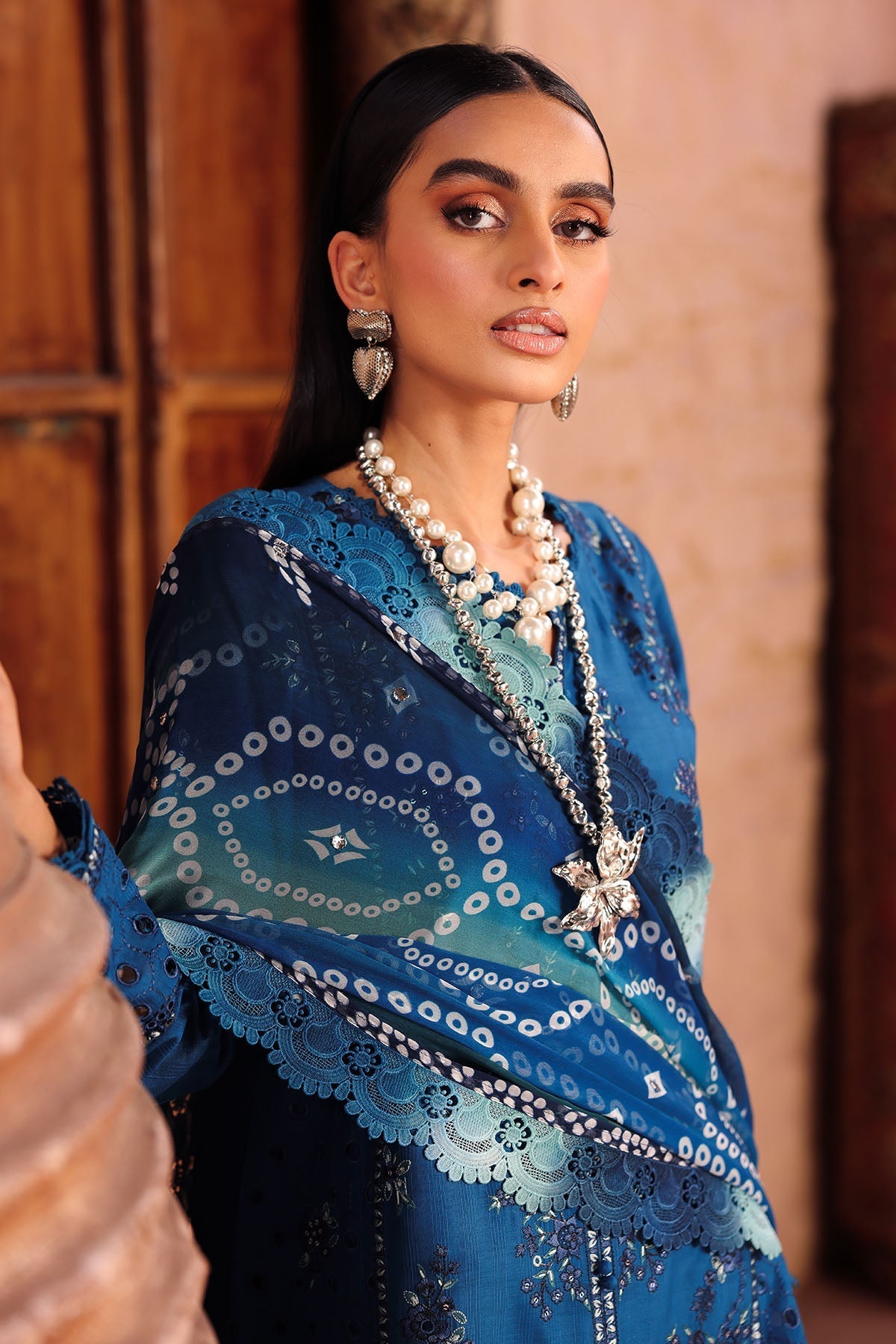 Nureh | Bazaar Luxe 25 | NE-160