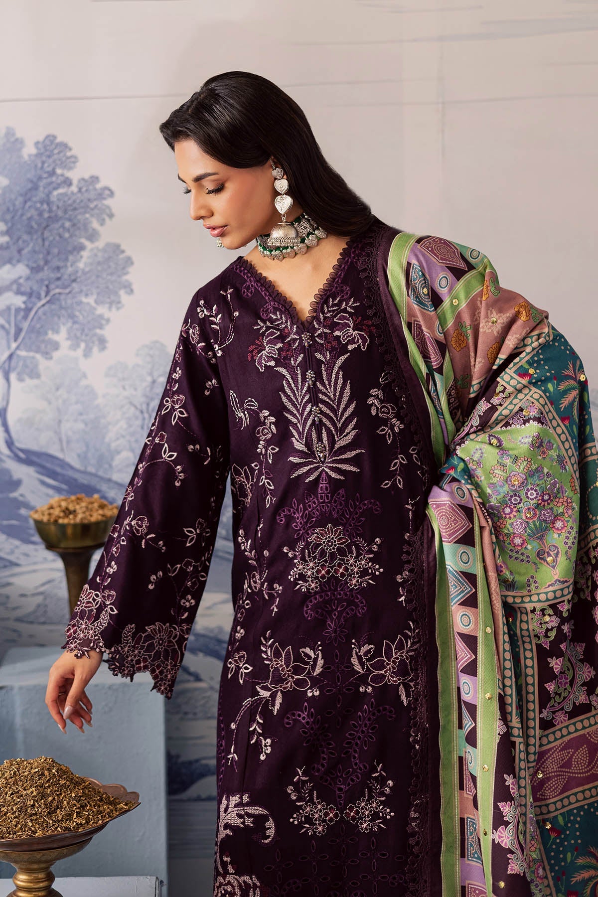 Nureh | Bazaar Luxe 25 | NE-208