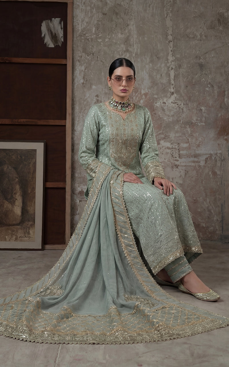 Threads and Motifs | Formal Outfits | 10575