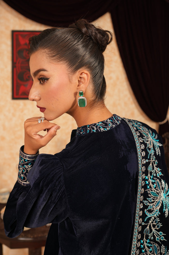 Fozia Khalid | Velvet Deck | Spade