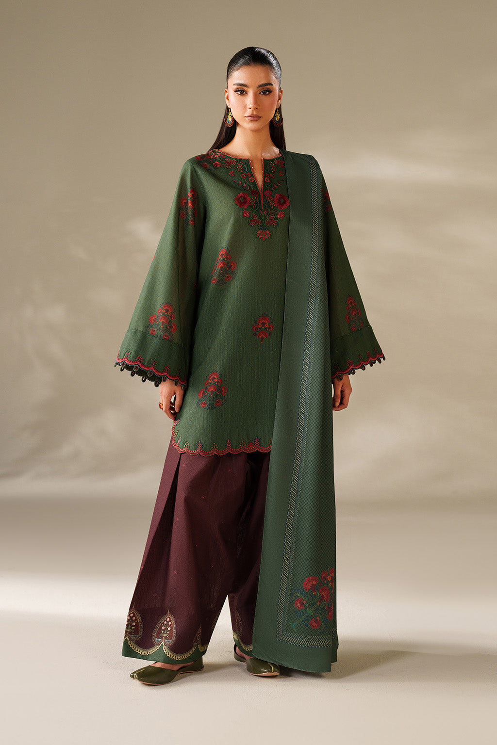 Iznik | Winter Chapter 25 | UE-561 Printed Khaddar