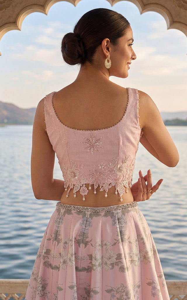 Threads and Motifs | Formal Outfits | 10598