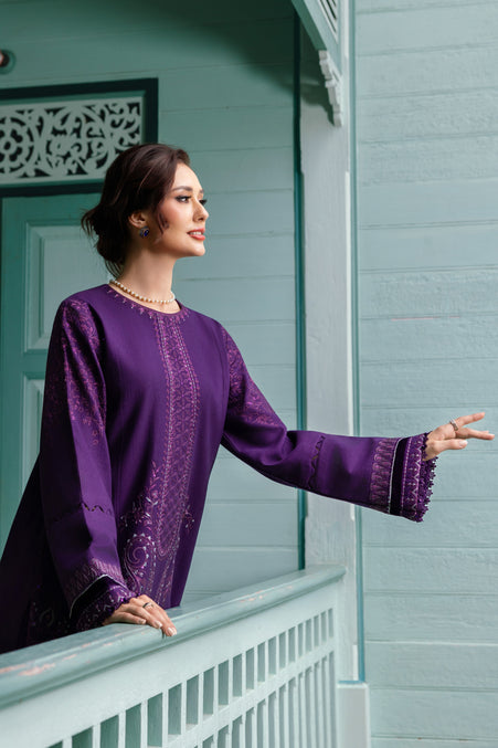 Naqshi | Nuri Khaddar Velvet Marina | Ishana