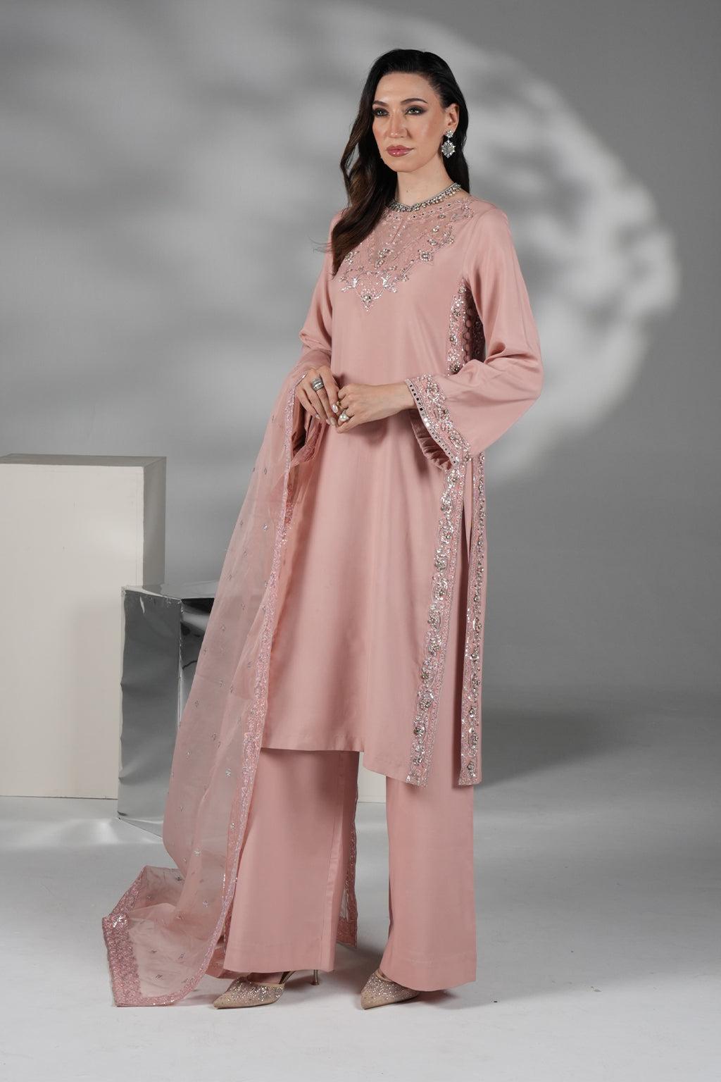 Amave | Oro Luxury Wear | AM-05