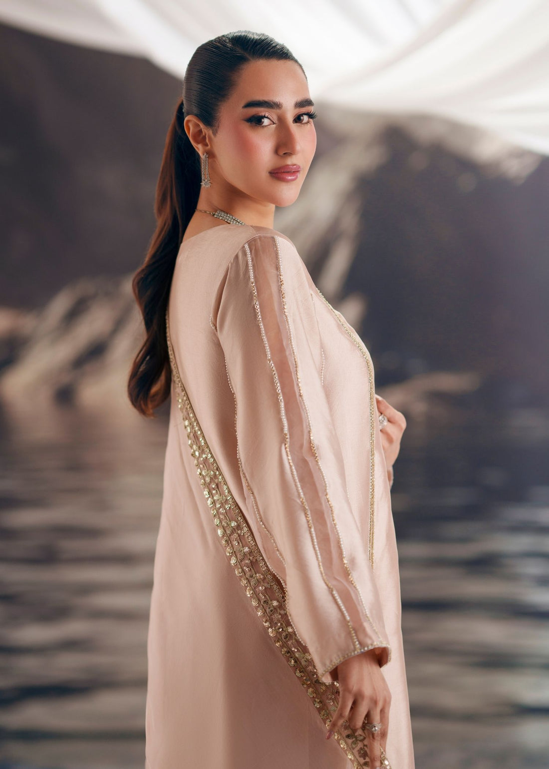 Mehak Yaqoob | Enchante Luxe Edit | Fiona