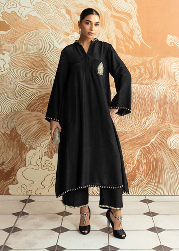 Mahgul | Whispers of Silk | Black Diamond