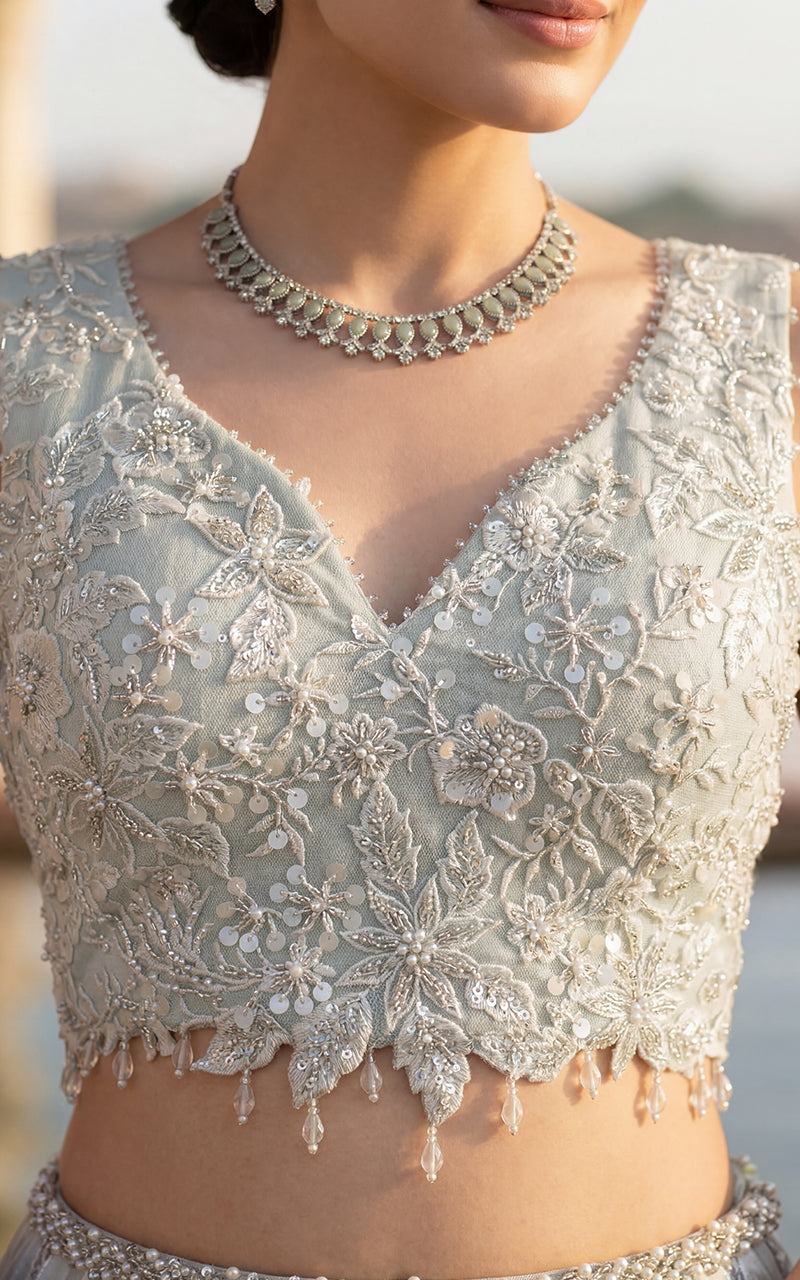 Threads and Motifs | Formal Outfits | 10597