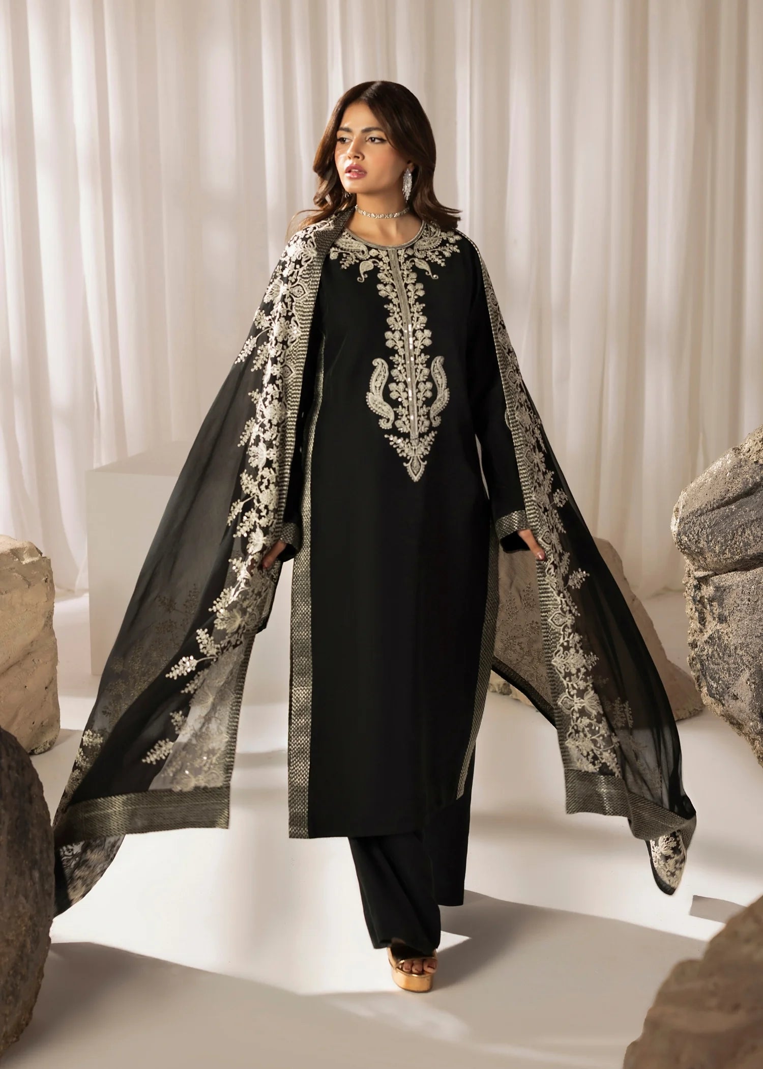 Jamnii | Silk Atelier Pret 26 | MIDNIGHT BOW