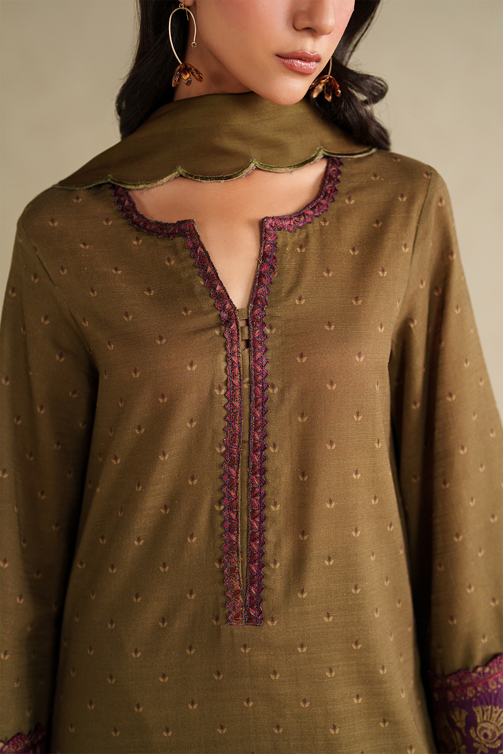 Iznik | Winter Chapter 25 | UE-573 Printed Khaddar