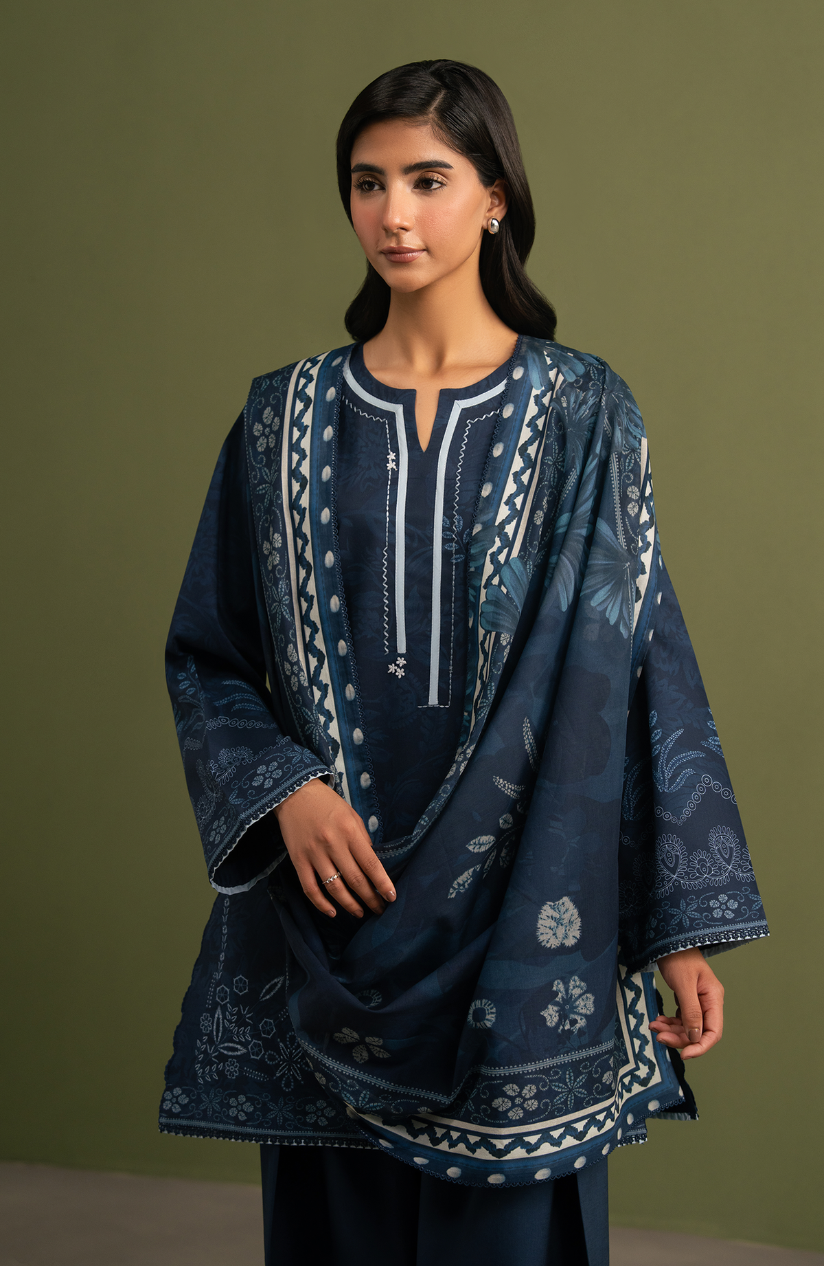 Seran | Essentials Casual | Zayel