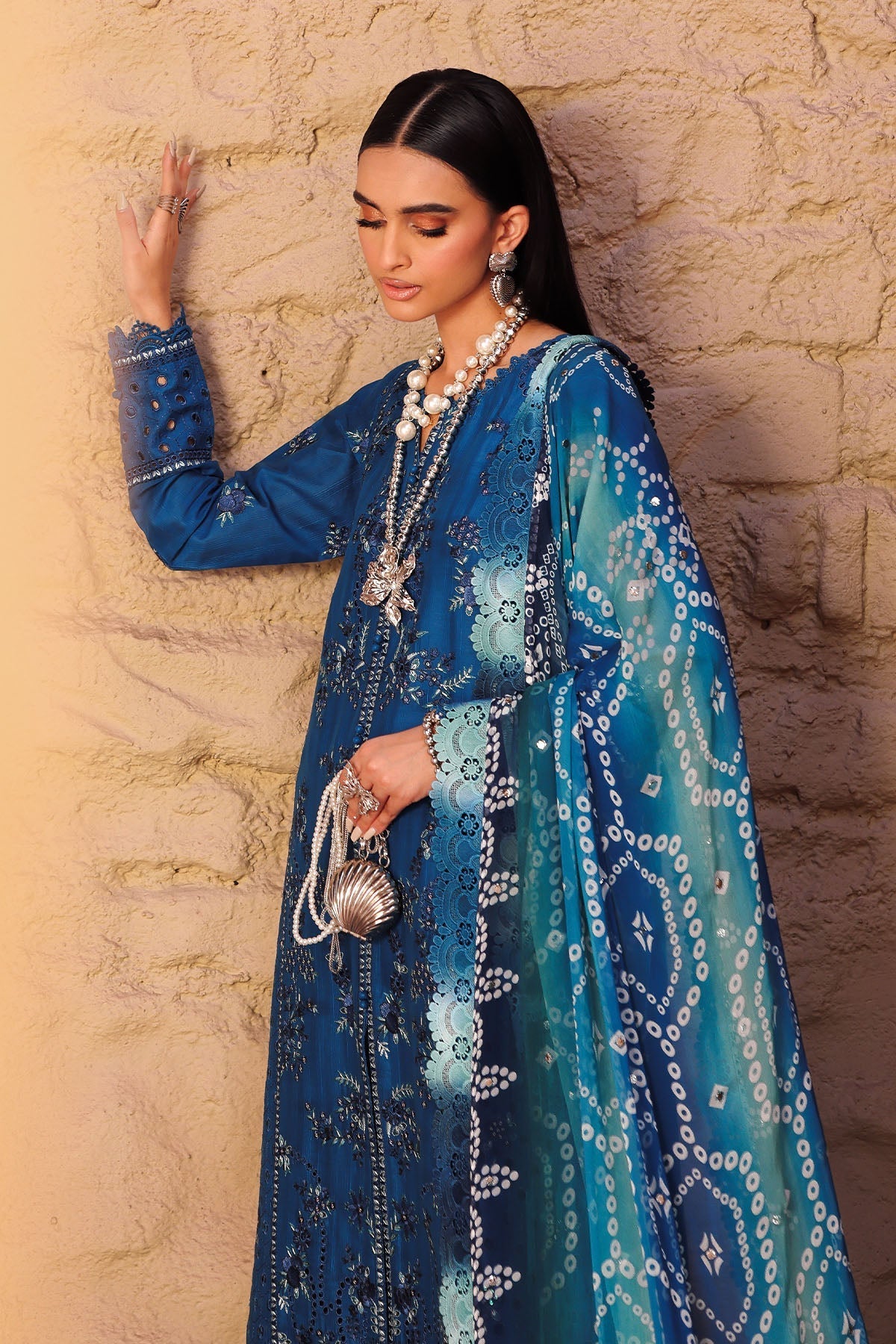 Nureh | Bazaar Luxe 25 | NE-160