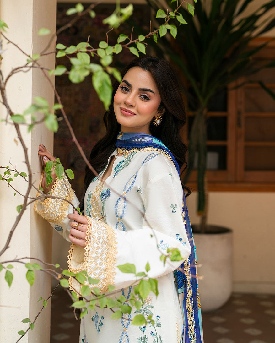 Roheenaz | Aashiyana Lawn | Zoya