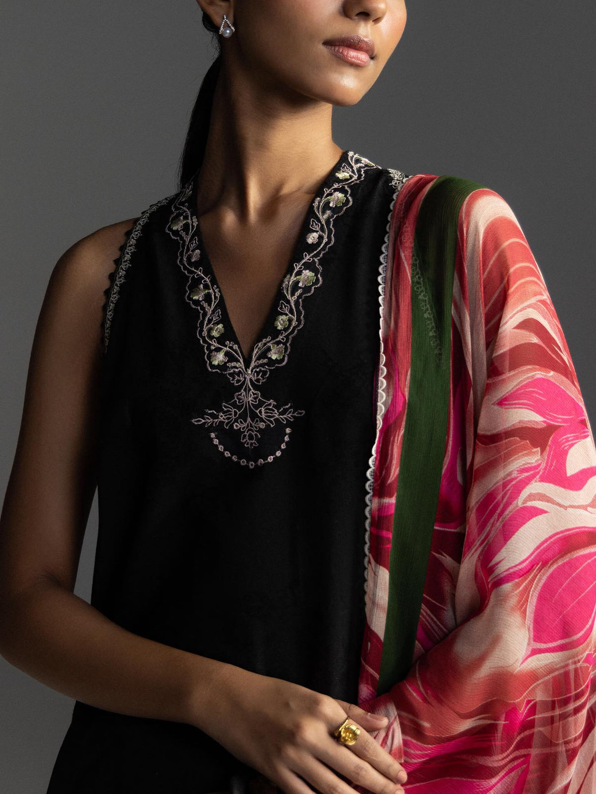 Zara Shahjahan | Coco Lawn 26 | Miro-2B